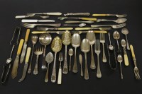 Lot 1053 - A pair of George IV silver berry spoons