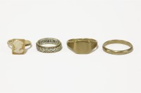 Lot 49 - A 9ct gold shell cameo plaque ring