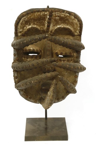 Lot 241 - A Dan mask