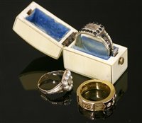 Lot 7 - A George IV gold memorial ring