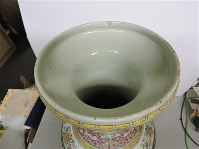 Lot 110 - A Chinese famille rose vase