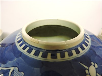 Lot 130 - A Chinese blue and white jar