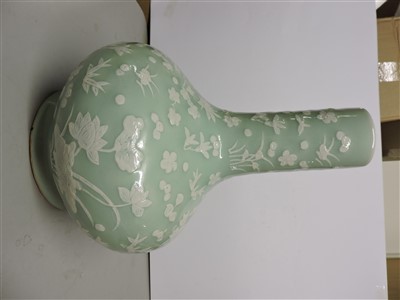 Lot 103 - A Chinese bottle vase