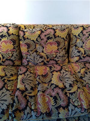 Lot 580 - A large Knole settee