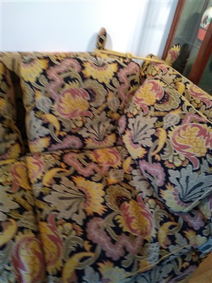 Lot 580 - A large Knole settee