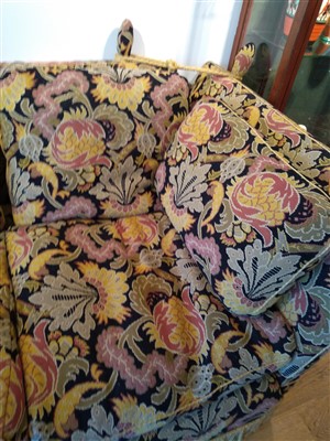 Lot 580 - A large Knole settee