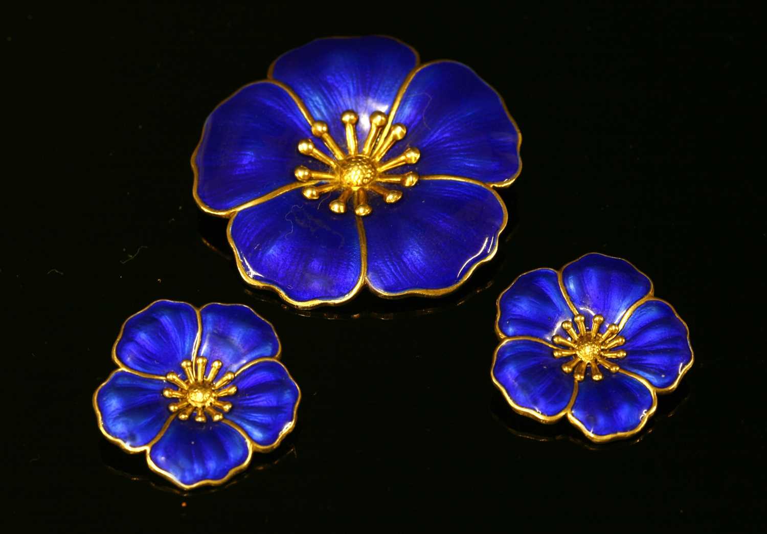 Lot 27 - A Danish sterling silver and enamel dog rose brooch and earring suite, c.1960