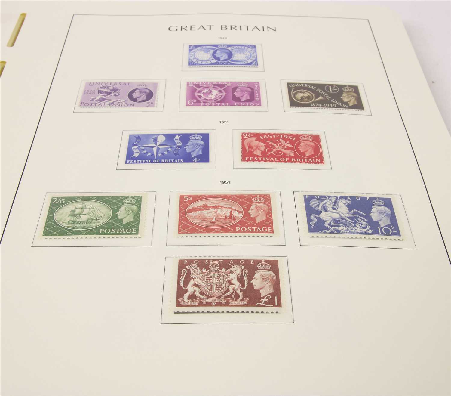 Lot 124 - A GB lighthouse hingeless padded album