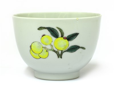 Lot 75 - A Chinese famille rose tea bowl