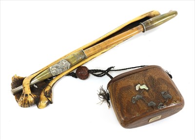Lot 28 - A Japanese smoking set
