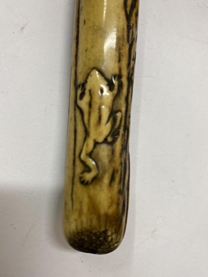 Lot 28 - A Japanese smoking set