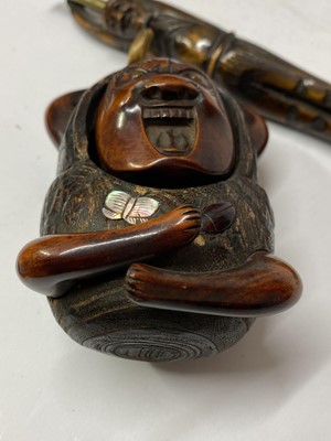 Lot 42 - A Japanese smoking set, tonkotsu and kiseruzutsu with kiseru