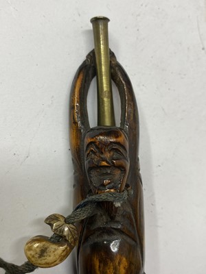 Lot 42 - A Japanese smoking set, tonkotsu and kiseruzutsu with kiseru