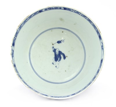 Lot 112 - A Chinese blue and white bowl