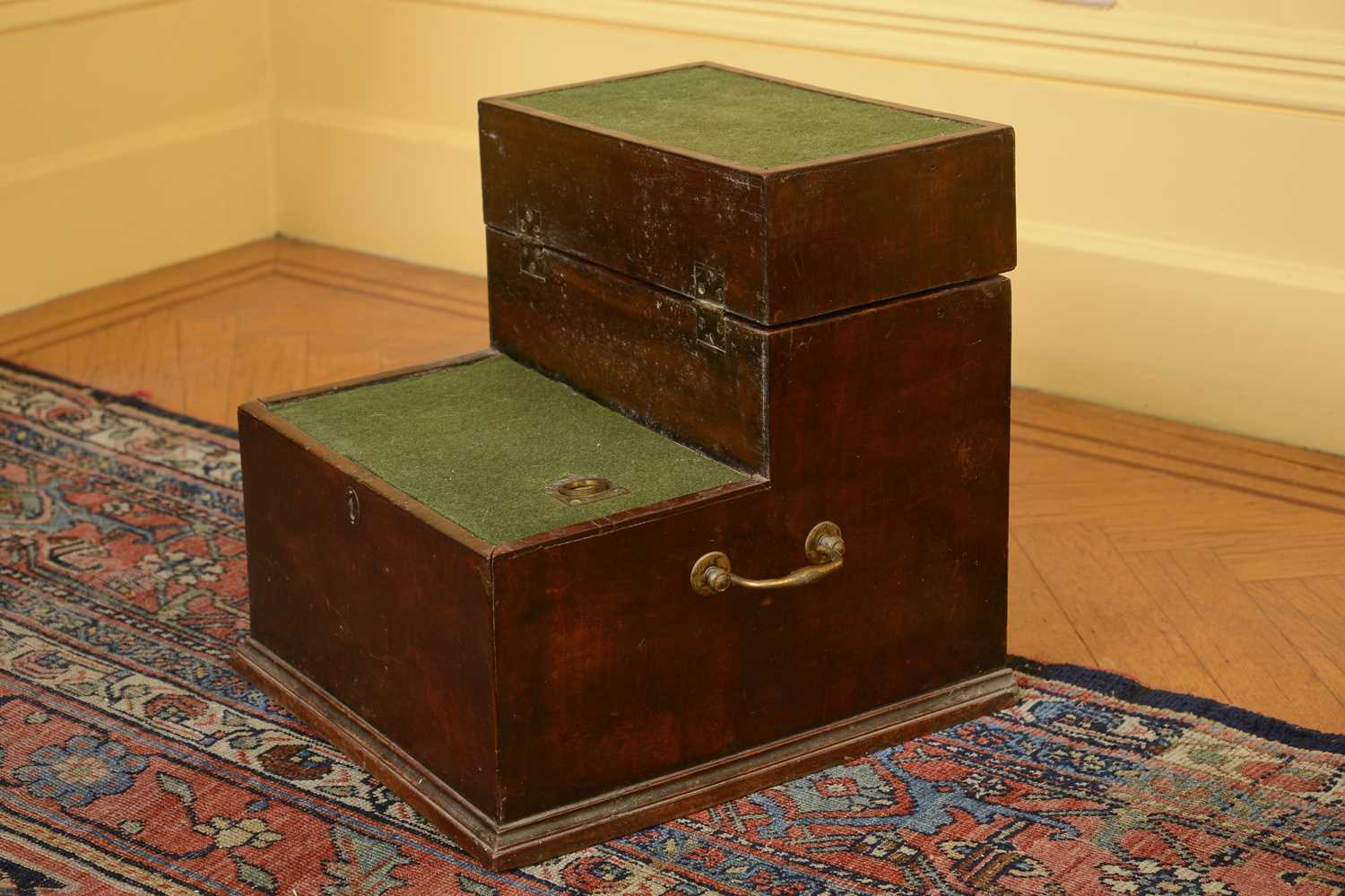 Lot 111 - A mahogany box