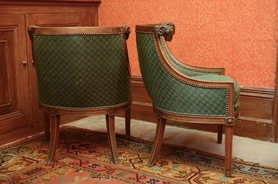 Lot 193 - A pair of walnut side chairs
