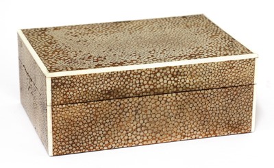 Lot 31 - An Art Deco shagreen patent cigarette box