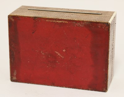 Lot 31 - An Art Deco shagreen patent cigarette box