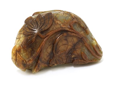 Lot 85 - A Chinese jade brush washer