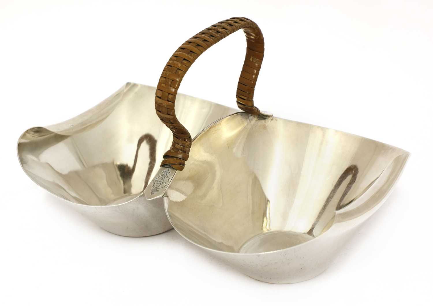 Lot 20 - A silver double basket or bonbon dish