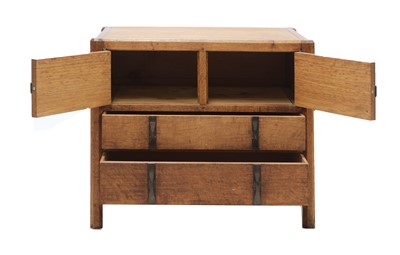 Lot 90 - A Gordon Russell 'Stow' oak dressing cabinet