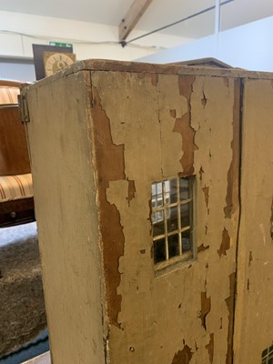 Lot 274 - A fine Regency doll's house