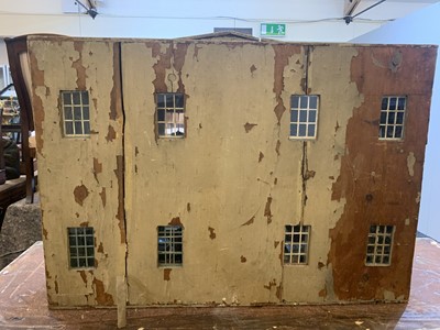 Lot 274 - A fine Regency doll's house