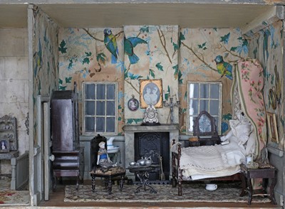 Lot 274 - A fine Regency doll's house