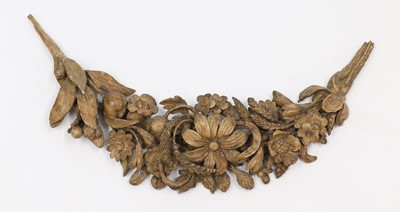 Lot 321 - A carved fruiting and foliate overdoor swag