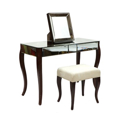 Lot 436 - A modern mirrored dressing table
