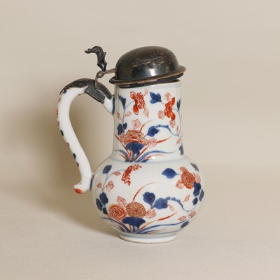 Lot 26 - A Chinese Imari chocolate pot