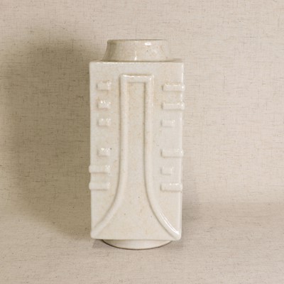 Lot 68 - A Chinese cong vase
