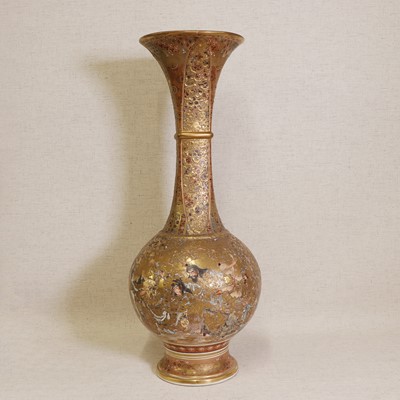 Lot 95 - A large Japanese Satsuma ware vase