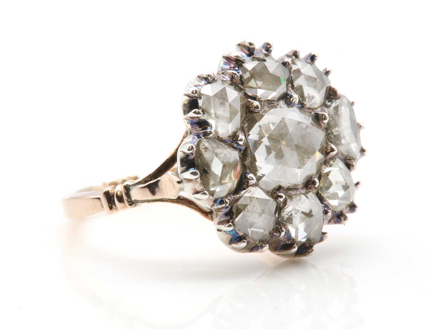 Lot 18 - A Georgian rose cut diamond cluster ring