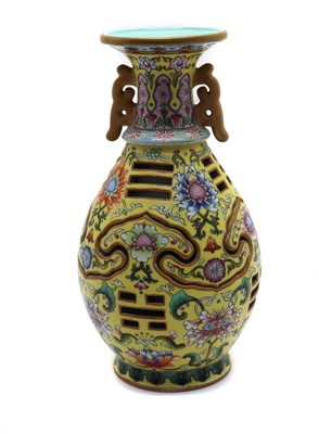 Lot 61 - A Chinese famille rose rotating vase