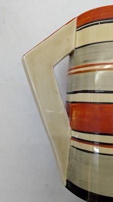 Lot 137 - A collection of Art Deco ceramics
