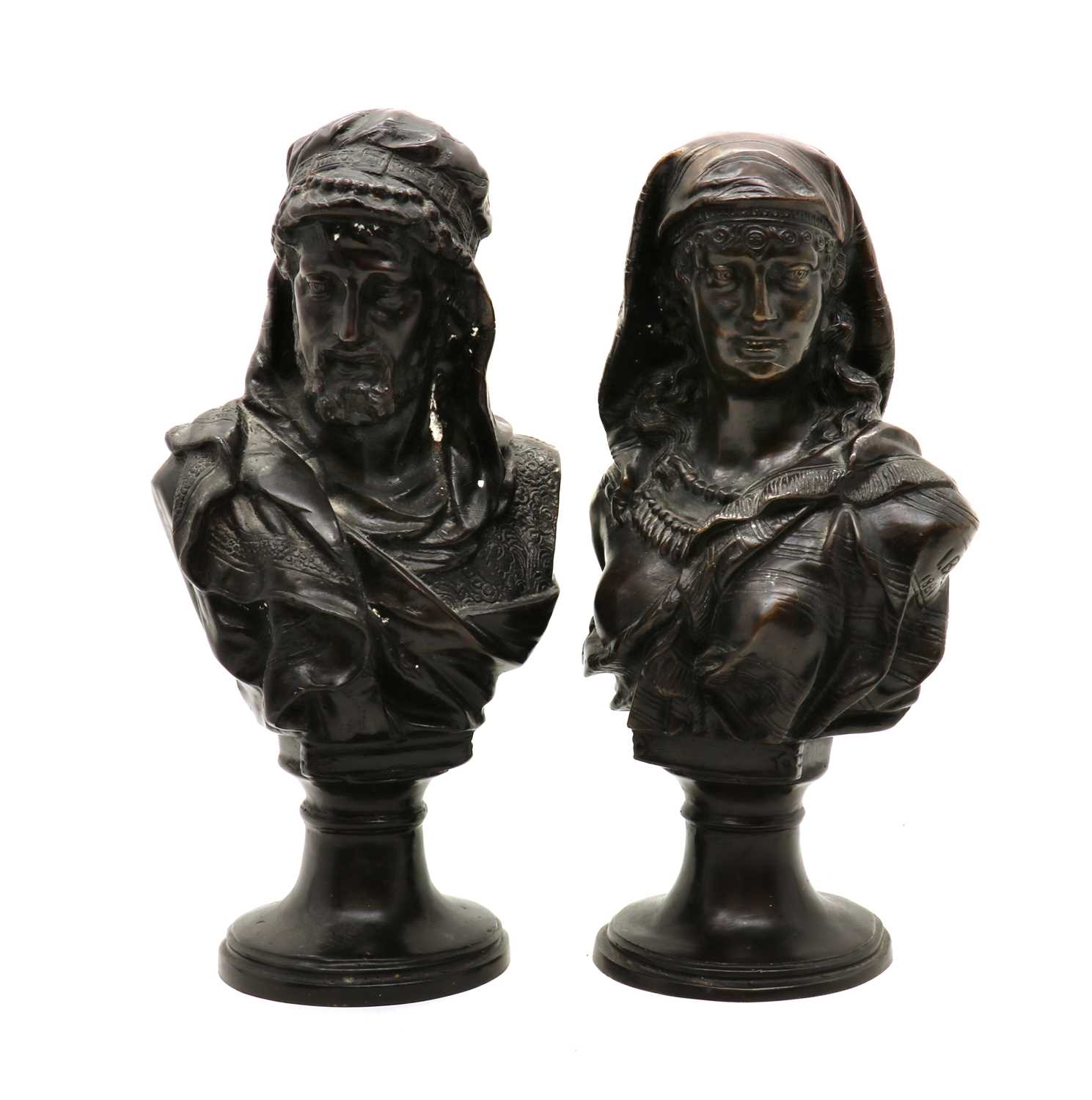 Lot 195 - A pair of bronze busts