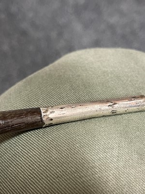 Lot 110 - A rhinoceros horn walking stick