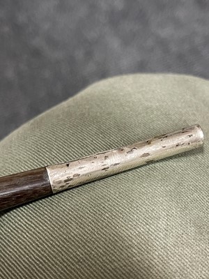 Lot 110 - A rhinoceros horn walking stick