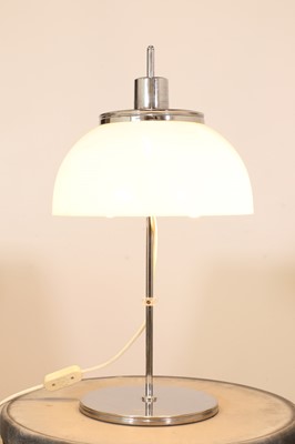 Lot 287 - A Harvey Guzzini 'Faro' table lamp