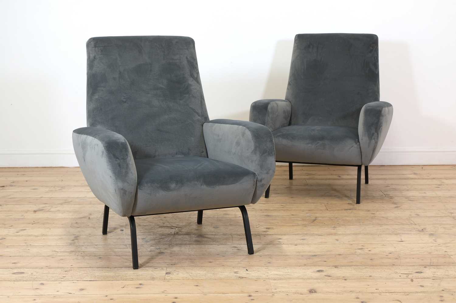 Lot 238 - A pair of Italian armchairs