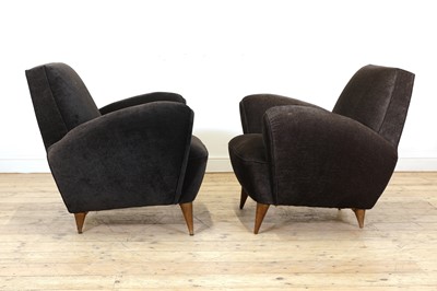Lot 277 - A pair of French armchairs