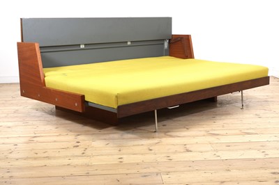 Lot 334 - A Danish model ‘GE-258’ teak daybed