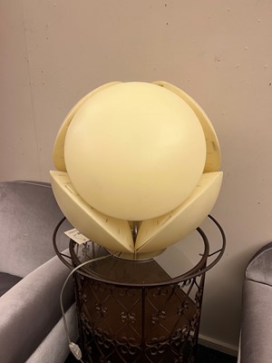 Lot 318 - A Foscarini Murano 'Bubble Tavolo' table/floor lamp