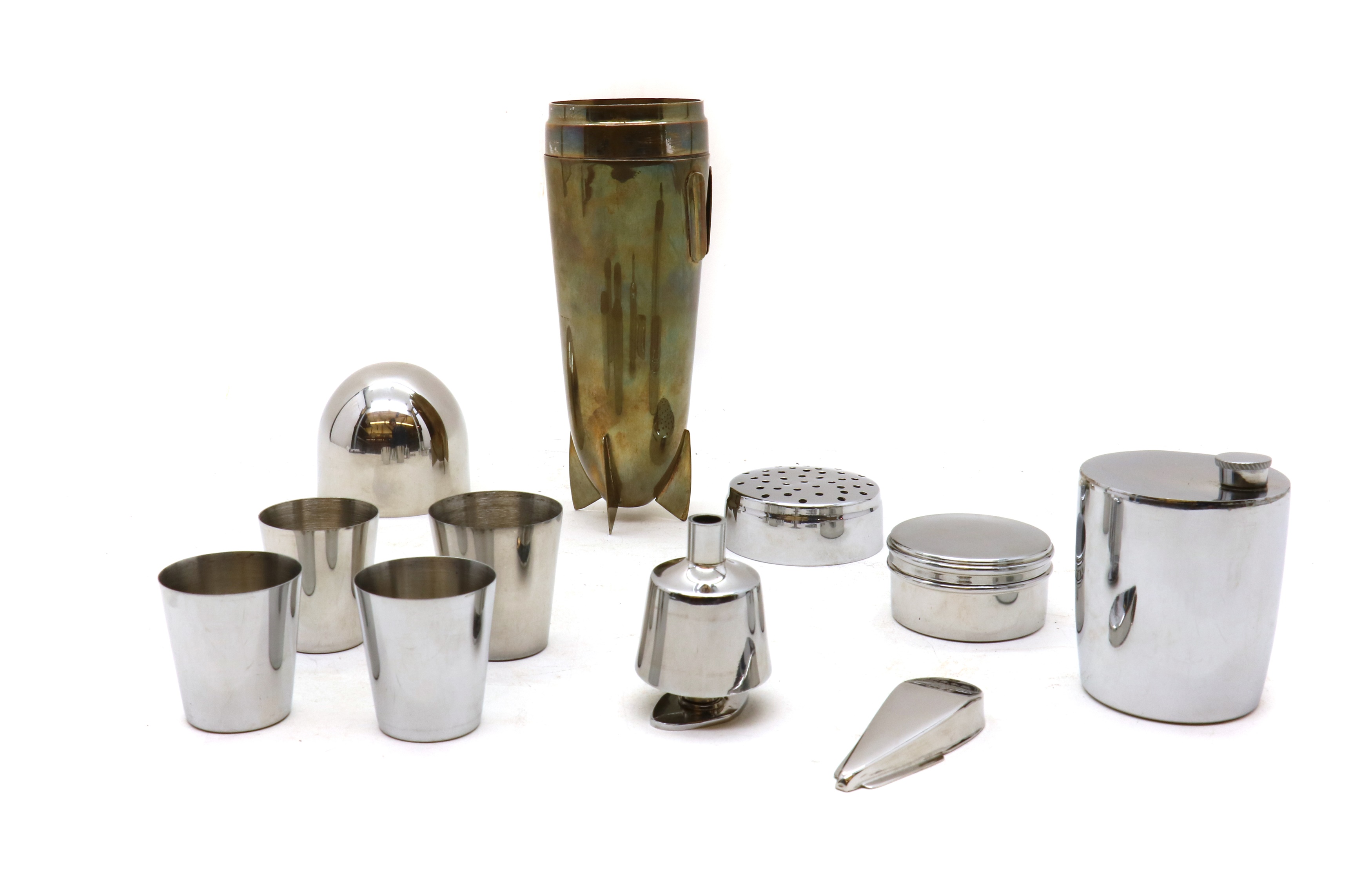 Lot 66 - A German silver-plated 'Zeppelin' cocktail