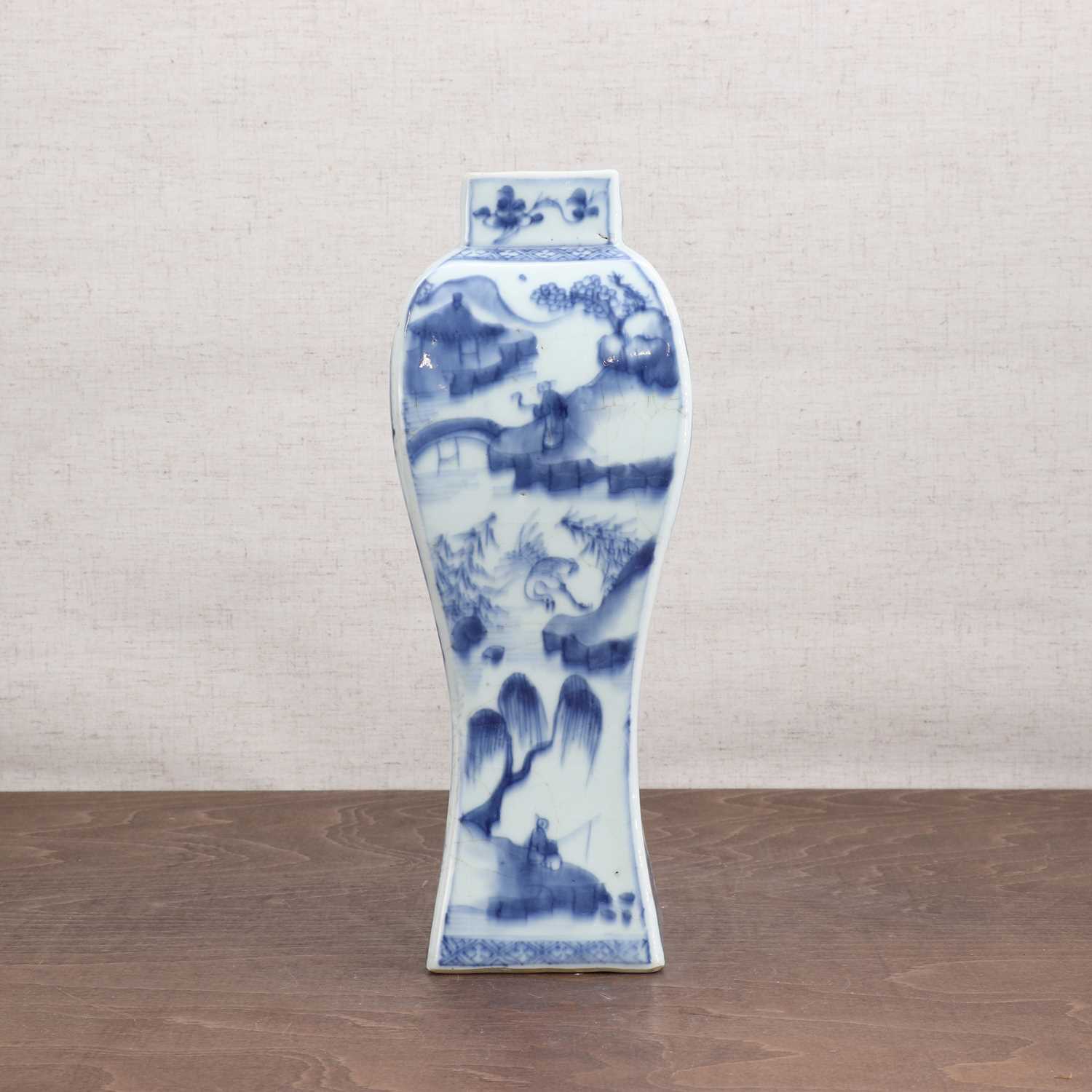 Lot 95 - A Chinese blue and white square vase