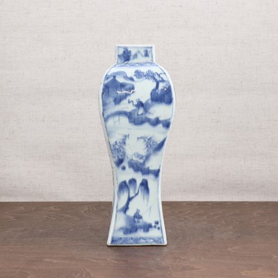 Lot 95 - A Chinese blue and white square vase