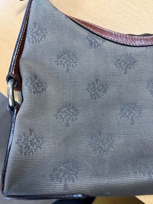 Lot 327 - A Mulberry Pimlico green canvas shoulder bag