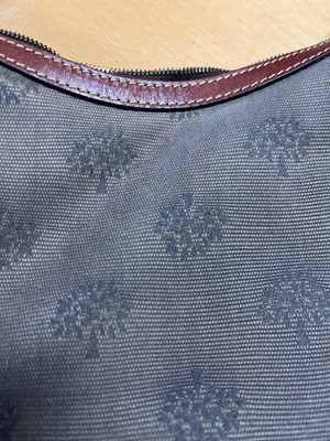 Lot 327 - A Mulberry Pimlico green canvas shoulder bag