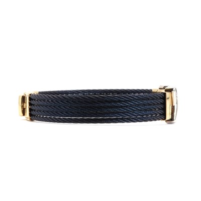 Lot 101 - A two colour gold cable bangle